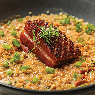 Fire-grilled pork chop and rice 